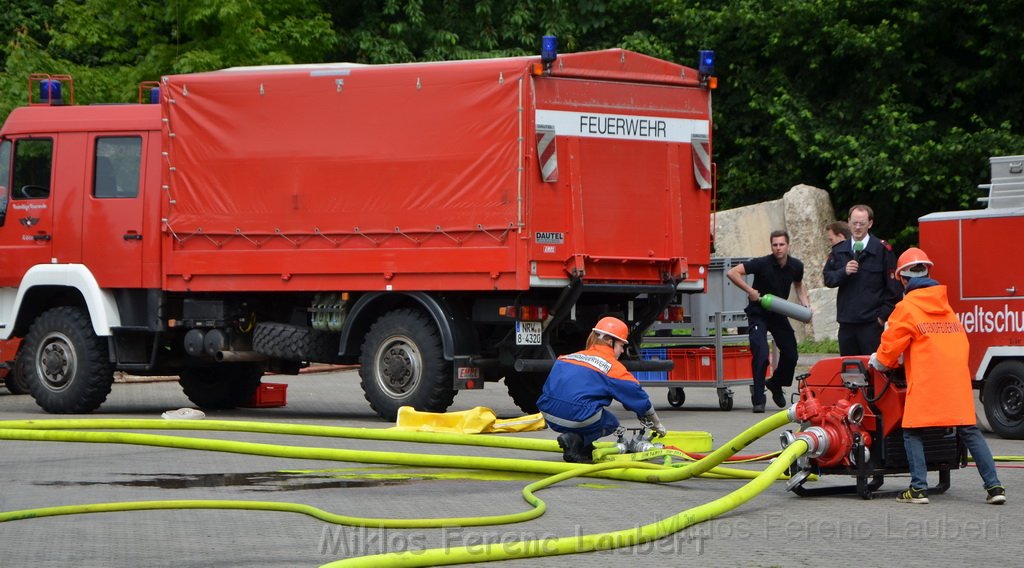 Tag der Offenen Tuer BF Koeln Weidenpesch Scheibenstr P218.JPG